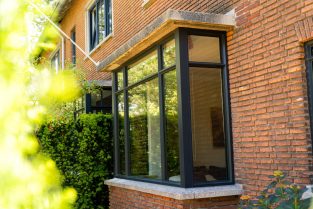 Decovitra_aluminium Steellook erker hoekwoning a