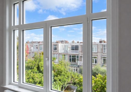 Decovitra_kunststof draai-kiep met zijlichten Van Beverningkstraat 1