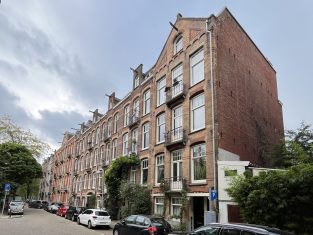 Decovitra_meranti_VvE Kazernestraat Adam